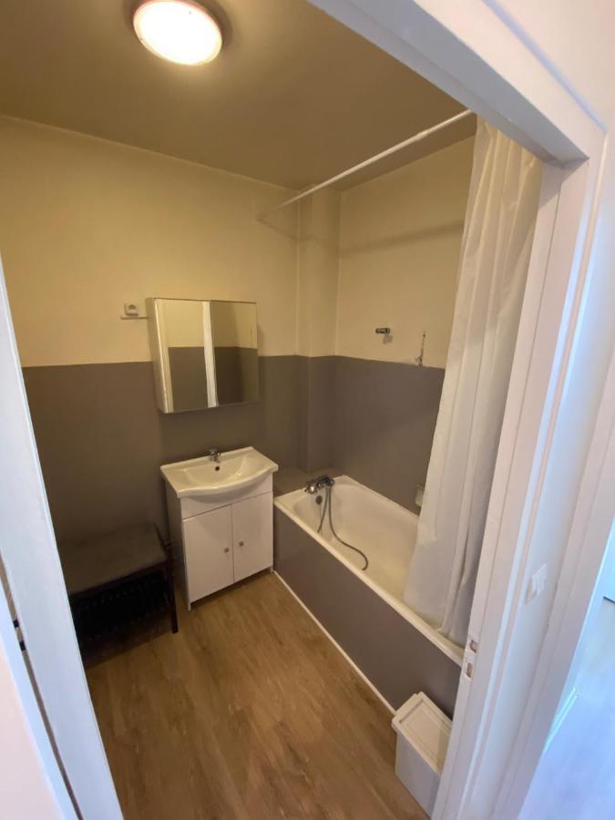 Chambre DELUXE  Le Mans Esterno foto