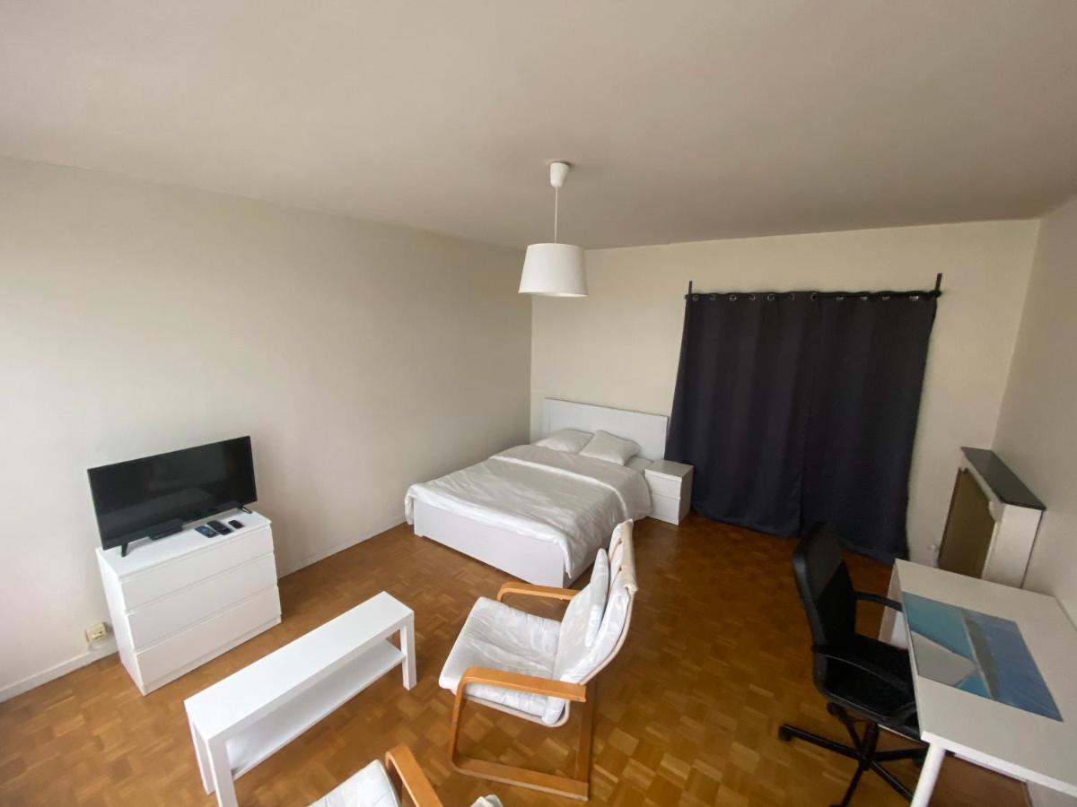 Chambre DELUXE  Le Mans Esterno foto
